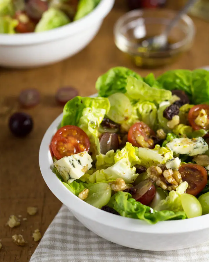 Ensalada de Rúcula con Queso Azul y Nueces