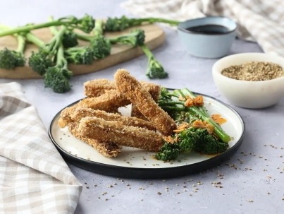 Bastones de tofu crocante con mix de semillas