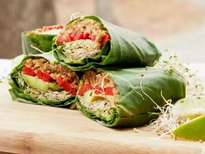 Wraps de lechuga con carne y palta